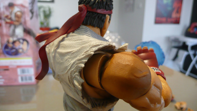 Illustration for article titled Reviewing Chun-Li's Giant Plastic Thighs (and Ryu's Giant Veiny Feet)